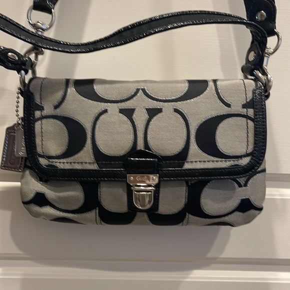 Coach Crossbody purse - Picture 5 of 9